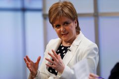 Oblíbená skotská premiérka tlumí vládní skandál. Kauza může ovlivnit i nezávislost