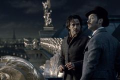 Pokračování Sherlocka Holmese v českých kinech boduje