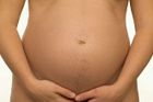 Studie: Počet předčasných porodů lze snížit na polovic