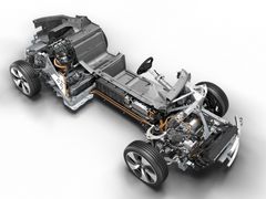 BMW i8 má dvojici motorů - spalovací je vzadu a elektrický vpředu.