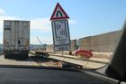Nehoda dvou aut uzavřela u Jihlavy dálnici D1, nikdo nebyl zraněn