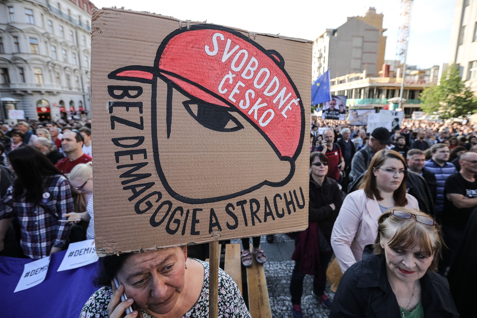 Demonstrace proti Benešové a Babišovi na Václavském náměstí, Milion chvilek pro demokracii