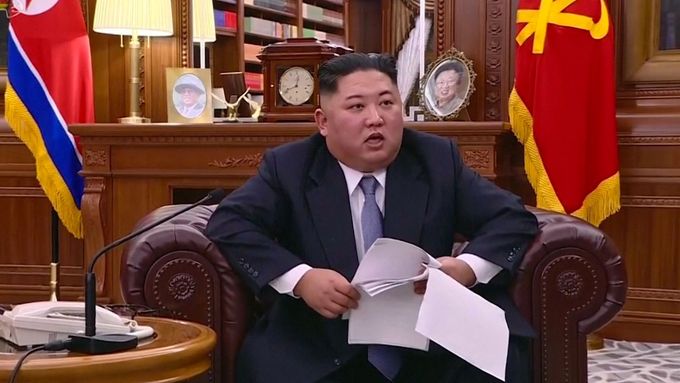 Severokorejský vůdce pohrozil při novoročním proslovu útokem. Vyžaduje od USA zrušení sankcí