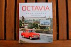 Kniha Octavia - Dáma značky Škoda mapuje historii jak prototypu Spartak, tak původního modelu z roku 1959 a novodobé Octavie představené v roce 1996. Nechybí ani informace k nejnovější, v pořadí čtvrté z roku 2019.