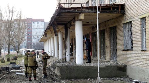 Doněckou nemocnici zasáhl dělostřelecký granát.