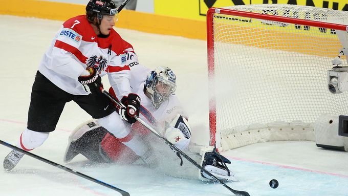 Prohlédněte si fotografie z vítězného střetnutí českých hokejistů s Rakouskem na domácím světovém šampionátu.