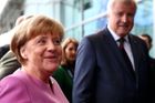 Merkelová přistoupila na kompromis. Německo omezí počet přijímaných uprchlíků