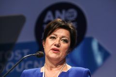 Koalice Prahy 10 je v menšině, odešla zastupitelka Komrsková