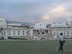 Zničený prezidentský palác.