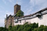 Vozy z Eisenachu dostaly jméno podle mohutného hradu Wartburg tyčícího se nad městem. Nyní je součástí seznamu Světového kulturního dědictví UNESCO.