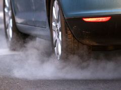 Prachem zamořují vzduch i automobily, hlavně ve městech.