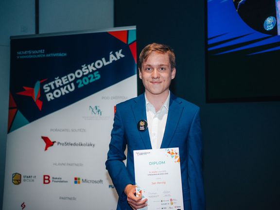 Honza se umístil na 6. místě v soutěži Středoškolák roku 2025. „Ocenění si nesmírně vážím, protože hodnotí inspirativní studenty napříč všemi oblastmi," říká.