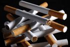 Cigarety pod tlakem. Philip Morris hlásí pokles zisku