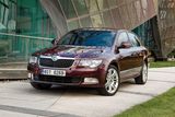 Škoda Superb II 2.0 TDI/103 kW, r. v. 2012, najeto: 100 000 km, cena: 210 000 Kč.