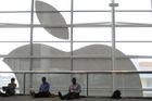 Americká vláda: Apple klame ve sporu o zablokovaný telefon. Šéf společnosti chce mluvit s Obamou