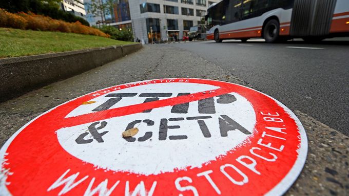 Proti dohodám CETA a TTIP existuje v řadách zemí silný odpor