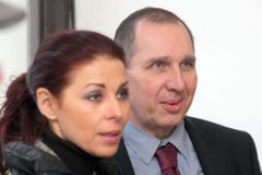 Žalobce chce udělat z Kottových bezdomovce, řekl soudu Sokol