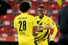 Bundesliga má nového nejmladšího střelce historie, Dortmundu to ale k bodům nepomohlo
