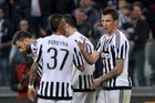 Fotbalisté Juventusu získali proti Carpi desátou výhru v řadě
