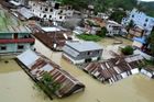 Počet obětí záplav v Bangladéši stoupl na 140, záchranáři jsou odříznuti od některých vesnic