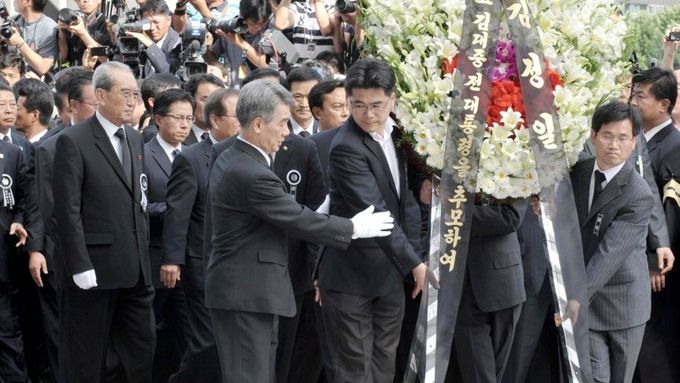 Obrazem: Pohřeb Kim Te-džunga obnovil mezikorejské vztahy