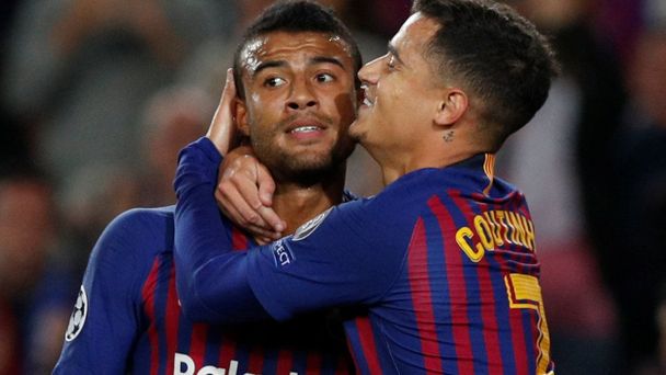 fotbal, Liga mistrů 2018/2019, FC Barcelona - Inter Milán, Rafinha a Philippe Coutinho