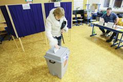 Lidé mají poslední šanci zažádat o voličský průkaz
