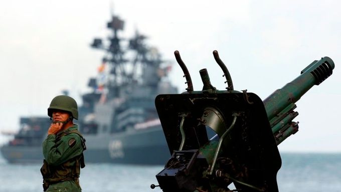Příjezd ruských lodí přivítaly salvy z venezuelských děl