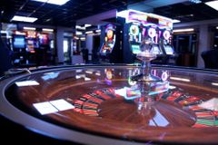 Pražští zastupitelé zakázali herny, povolena zůstanou jen kasina