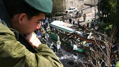Jeruzalém, Izrael, sebevražedný útok, autobus, 2004, detail