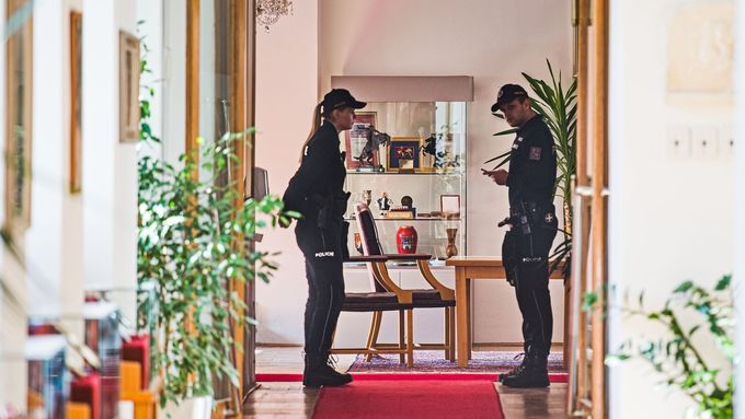 Policie zasahuje na brněnském magistrátu - na bytovém odboru a u náměstka Petra Hladíka (KDU-ČSL).