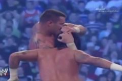 VIDEO Deset nejextrémnějších okamžiků ve wrestlingu