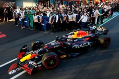Komentář: F1 se mění ve "formuli chaosu". Utápí se ve zmatcích s vlastními pravidly