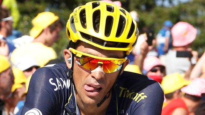 Výraz Alberta Contadora v cíli sobotní etapy mluví za vše.