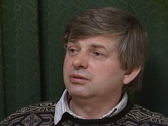 Dorna se pozůstalým zastřelených neomluvil Polák Stefan Dorna na záběrech z dokumentu z roku 1994.
