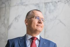 ODS chce jako eurokomisaře prosadit Stanjurova náměstka. Navzdory dohodě se Starosty