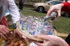 Pít a řídit Čechům nevadí. A počty obětí strmě rostou