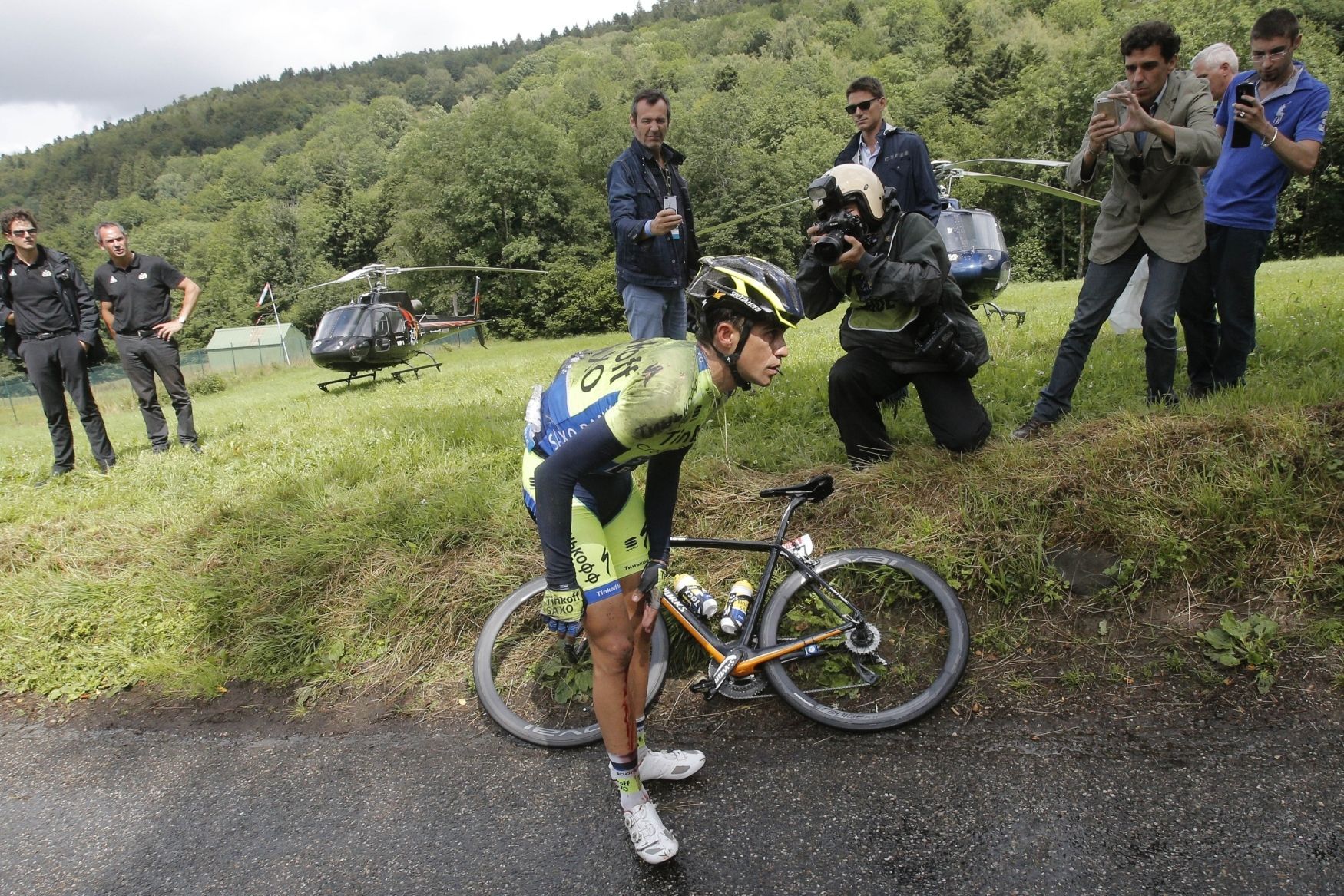 Alberto Contador končí v desáté etapě Tour de France 2014