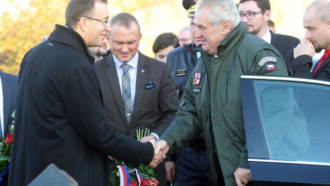 Fotoblog: Prezident Zeman navštívil Králíky. Do vojenského muzea si vzal vojenskou bundu