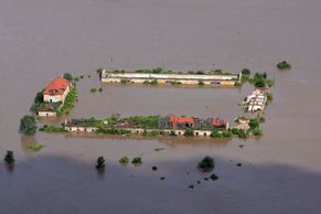 Povodně 2013: Letecké záběry zatopených oblastí Česka