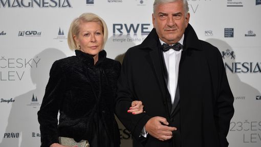 Herec Miroslav Donutil s manželkou Zuzanou