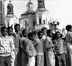 Namibijské děti na výletě v Praze, 1988.