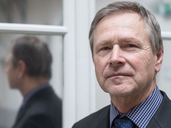 Kdo je Jiří Šedivý Generál Jiří Šedivý, pedagog na vysoké škole CEVRO, bývalý náčelník Generálního štábu, 13. 2. 2019