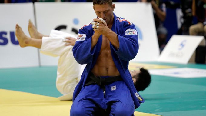 Lukáš Krpálek slaví bronzovou medaili na MS 2013