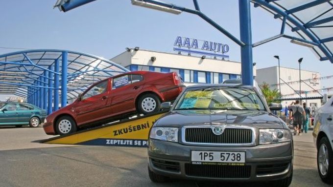 AAA autotobazar je největším prodejcem ojetin v republice