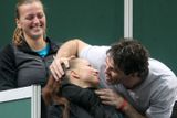 Jaromír Jágr během tenisové exhibice v pražské O2 aréně. Na ní ještě líbal svou přítelkyni Innu Puhajkovou, vztah ale záhy skončil.
