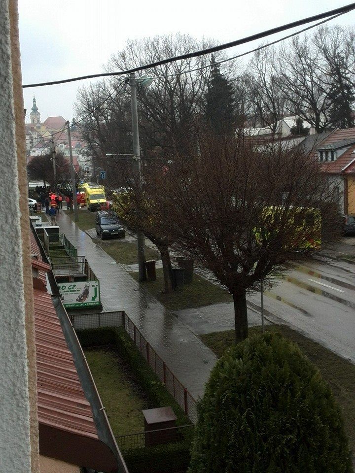 Ulice v okolí restaurace v Uherském Brodě, kde střelec zabil osm lidí, jsou uzavřené