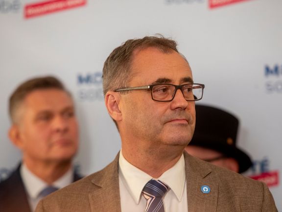 Poslanec Boris Šťastný ve volebním štábu Motoristů sobě v říjnových volbách