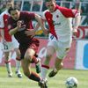 Fotbalista klubu AC Sparta Praha Libor Sionko (vlevo) a Štěpán Vachoušek ze Slavie v utkání Gambrinus ligy.