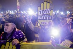 V Rumunsku demonstrovaly proti reformě justice desítky tisíc lidí. Požadují konec vlády